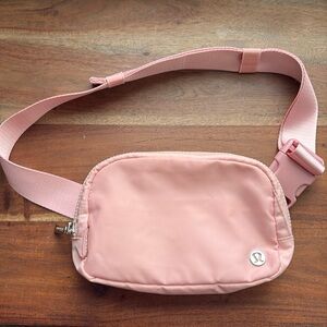 Lululemon belt bag
